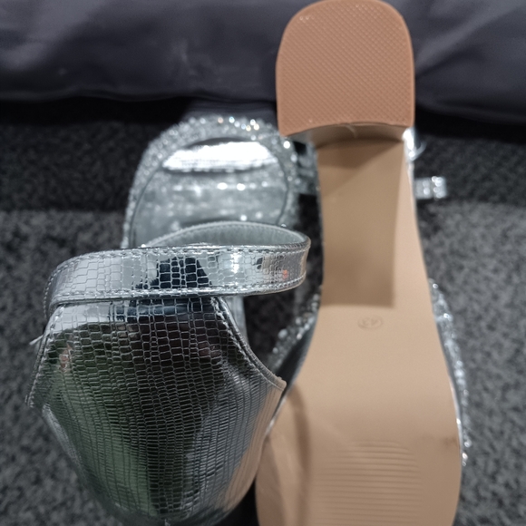 New Silver Ankle Strap Chunky Heels with Crystal Embellishments - Picture 3 of 3